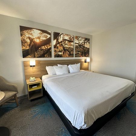 Days Inn By Wyndham Adel I-75 Esterno foto
