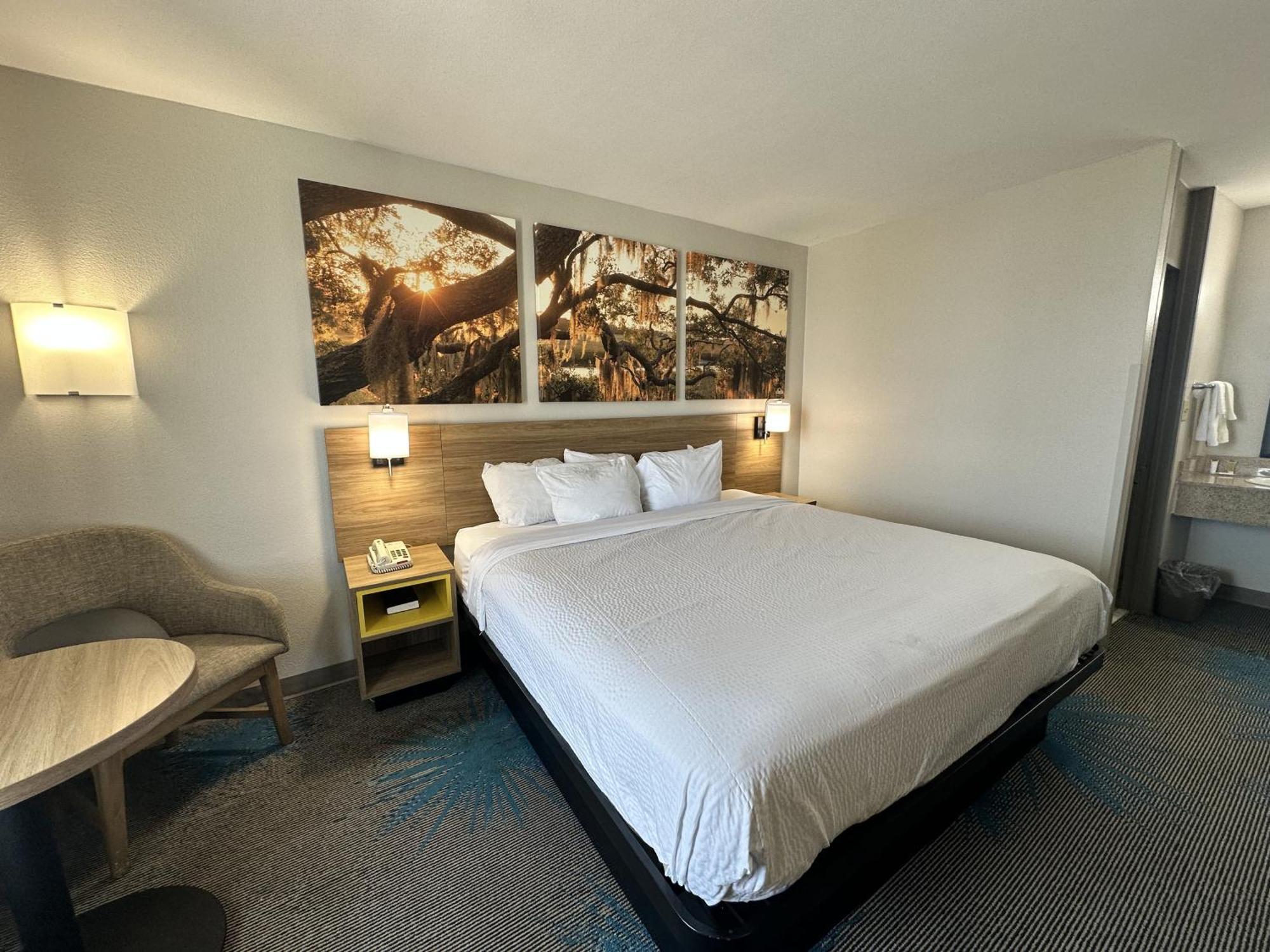 Days Inn By Wyndham Adel I-75 Esterno foto