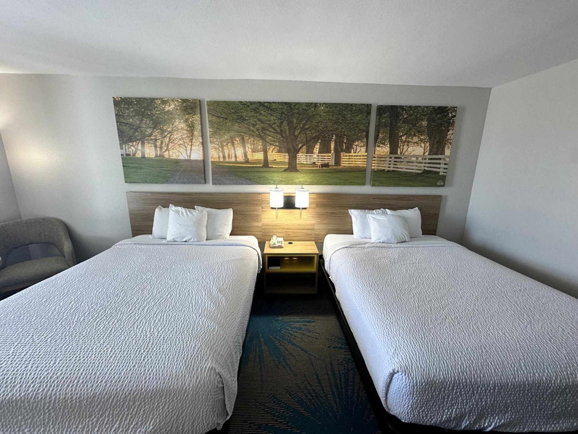 Days Inn By Wyndham Adel I-75 Esterno foto