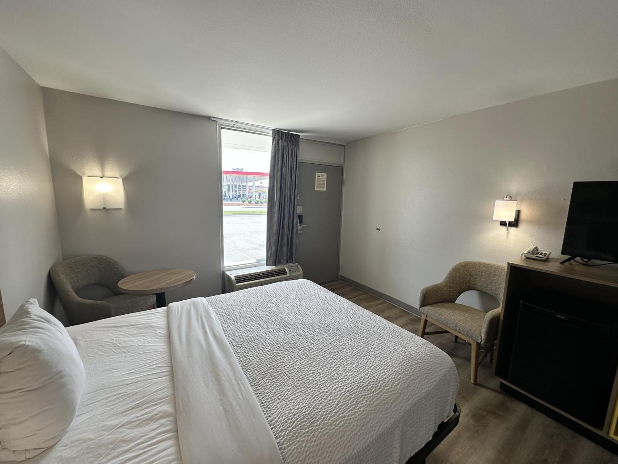 Days Inn By Wyndham Adel I-75 Esterno foto