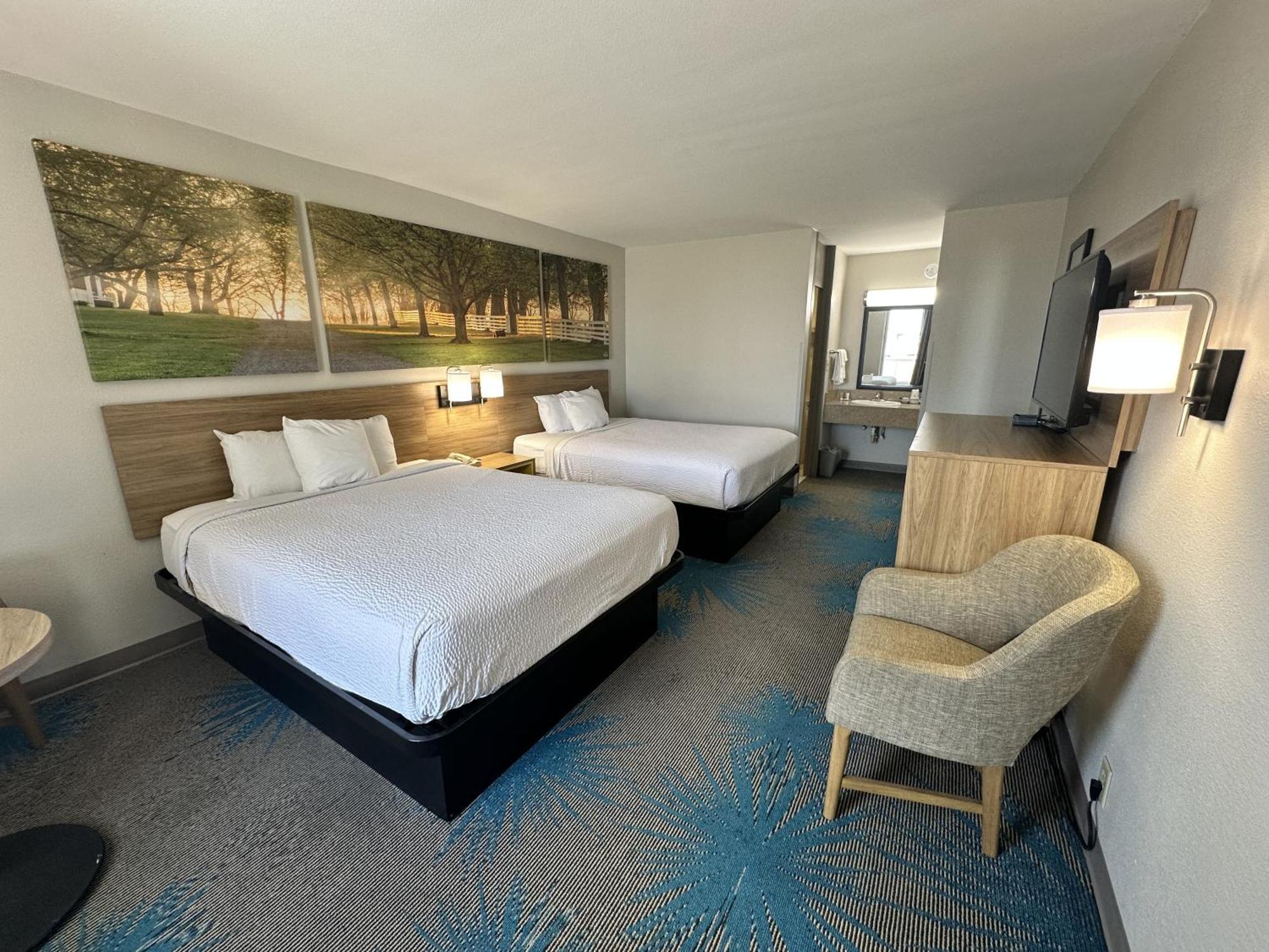 Days Inn By Wyndham Adel I-75 Esterno foto
