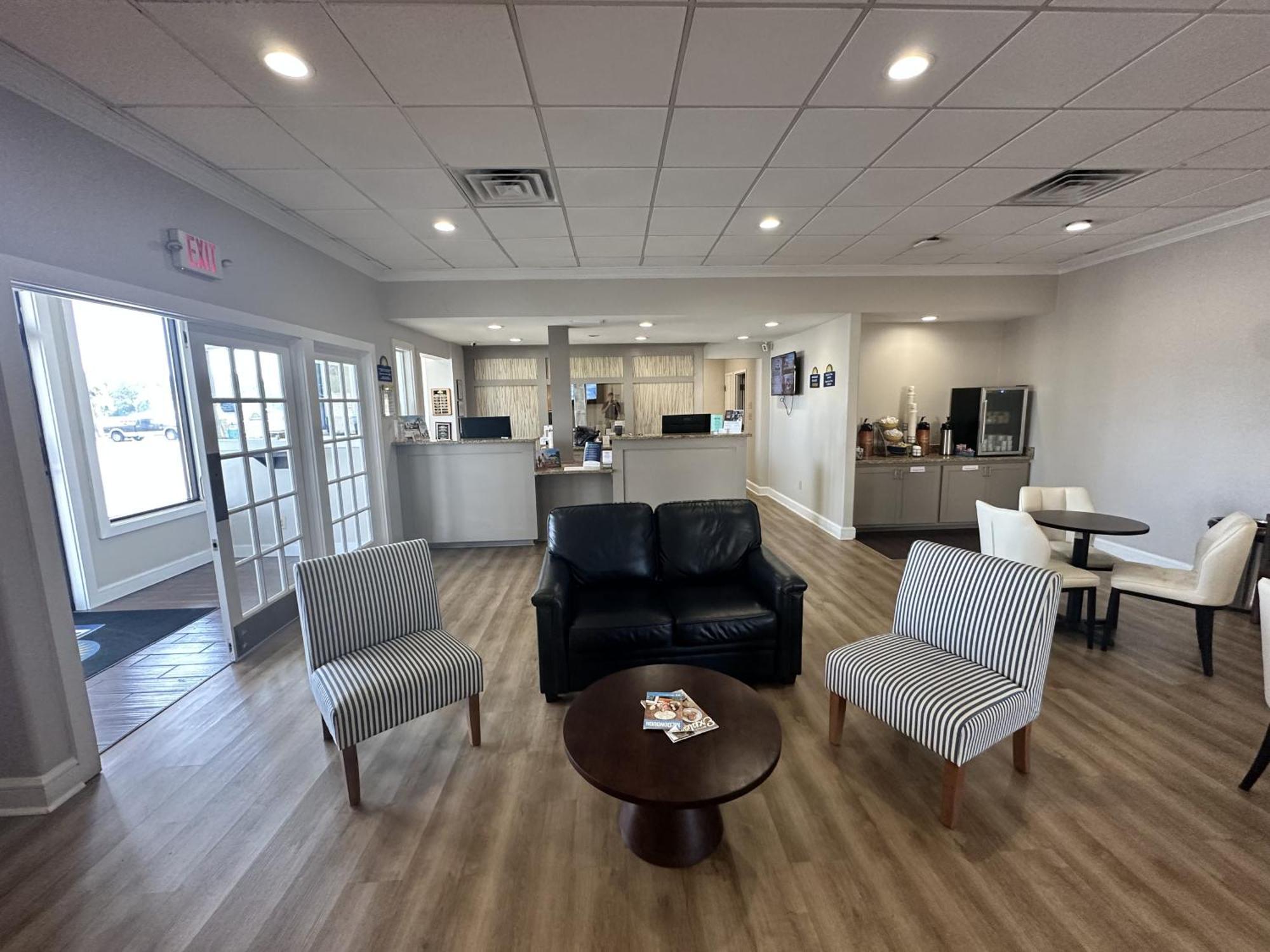 Days Inn By Wyndham Adel I-75 Esterno foto
