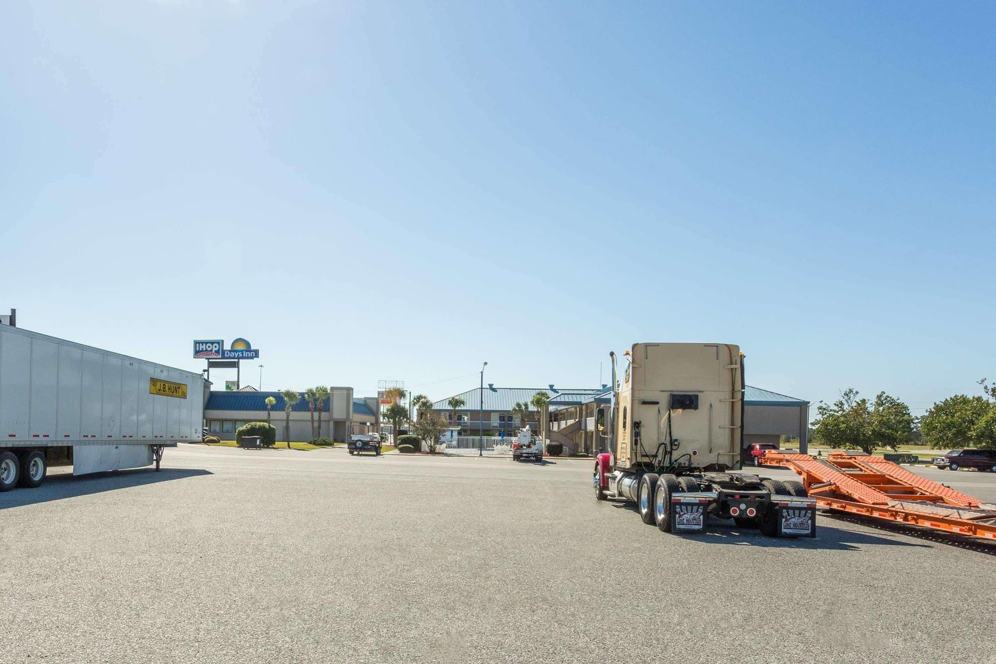 Days Inn By Wyndham Adel I-75 Esterno foto